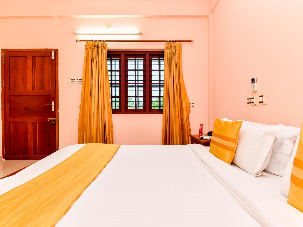 Hotel Thomson Regency Alwaye Zewnętrze zdjęcie